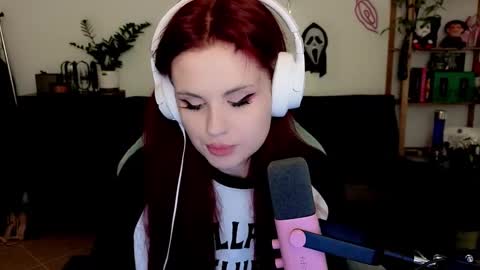 Snapshot of dellacrush_ chatting on 12-13-25, 07:53 dellacrush_ online show from 12-13-25, 07:53