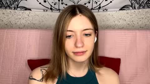 Snapshot of dellisifuentes chatting on 02-17-26, 12:34 Sia online show from 02-17-26, 12:34