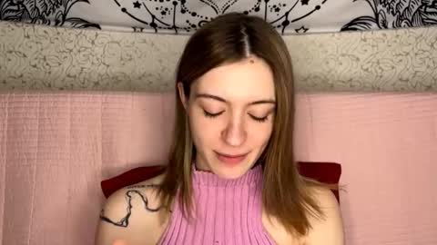 Snapshot of dellisifuentes chatting on 02-22-26, 01:20 Sia online show from 02-22-26, 01:20