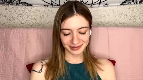 Snapshot of dellisifuentes chatting on 03-08-26, 12:53 Sia online show from 03-08-26, 12:53