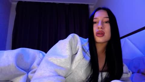 delly_love online show from 11-02-25, 08:11