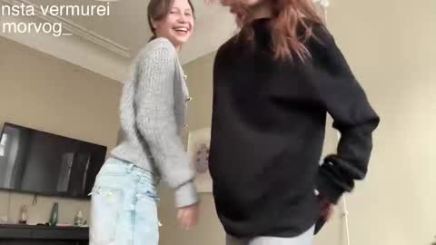 Delora online show from 10-07-25, 12:24