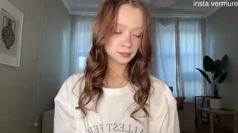 Delora online show from 10-19-25, 07:09