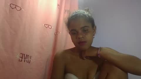 delphine online show from 04-09-26, 06:46