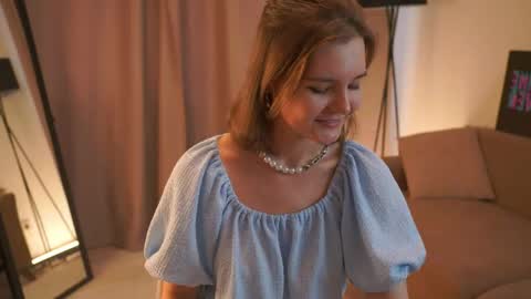 Snapshot of demetricekanady chatting on 06-02-26, 06:48 Hi my name is Sari nice to see you in my Room online show from 06-02-26, 06:48