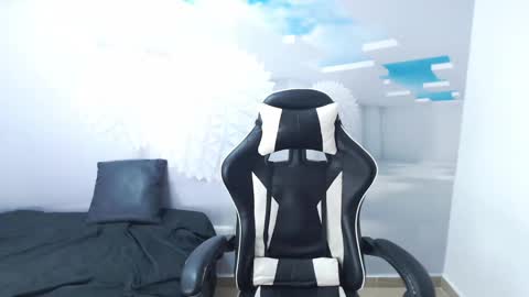 DEMI online show from 03-08-25, 11:48