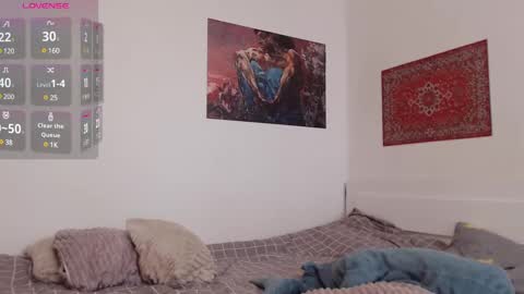 Snapshot of demiamour chatting on 02-24-25, 01:31 Demi. not your babybabebb and other shit online show from 02-24-25, 01:31