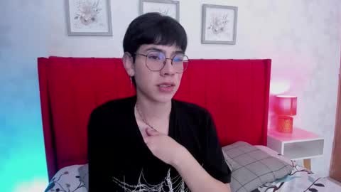 Snapshot of demian_hush chatting on 02-17-26, 07:20 demian_hush online show from 02-17-26, 07:20