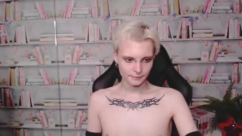 Snapshot of demianenglen chatting on 03-03-25, 02:47 demianenglen online show from 03-03-25, 02:47