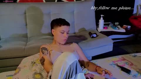 Snapshot of demimoore222 chatting on 10-18-25, 02:07 DEMI online show from 10-18-25, 02:07