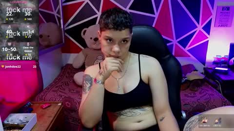 Snapshot of demimoore222 chatting on 12-19-25, 03:30 DEMI online show from 12-19-25, 03:30