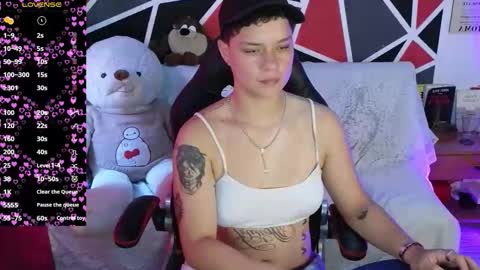 Snapshot of demimoore222 chatting on 03-21-26, 06:11 DEMI online show from 03-21-26, 06:11