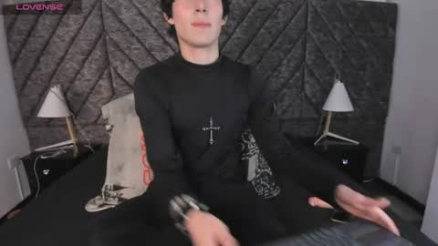   online show from 06-10-26, 12:04