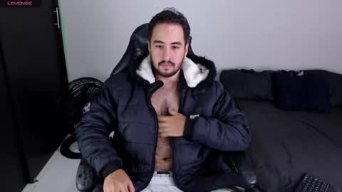 Snapshot of demon_salvatoree chatting on 09-20-25, 05:03 Demon Salvatore online show from 09-20-25, 05:03