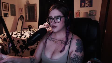 Snapshot of demongf chatting on 12-14-24, 02:34 Demoness Mina online show from 12-14-24, 02:34