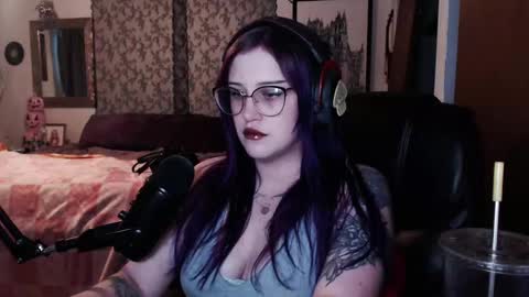 Snapshot of demongf chatting on 10-12-25, 10:31 Demoness Mina online show from 10-12-25, 10:31