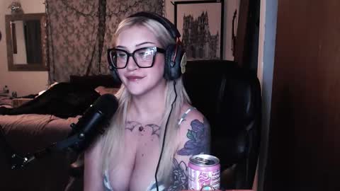 Snapshot of demongf chatting on 03-09-26, 01:53 Demoness Mina online show from 03-09-26, 01:53