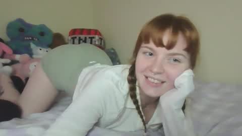 Snapshot of demonsmokee chatting on 06-09-26, 12:28 demonsmokee online show from 06-09-26, 12:28