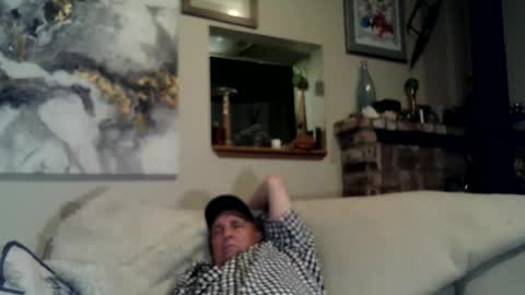 demus and Abby online show from 06-10-26, 07:40