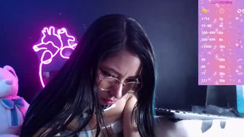 Demy  online show from 12-22-24, 07:00