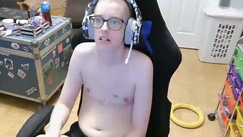 Snapshot of demyx981 chatting on 10-17-25, 03:20 Demyx Time online show from 10-17-25, 03:20