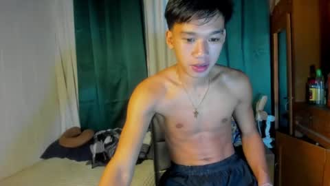 Snapshot of den_cummers chatting on 07-09-26, 04:55 den_cummers online show from 07-09-26, 04:55
