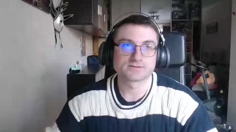 Den online show from 02-28-25, 01:03