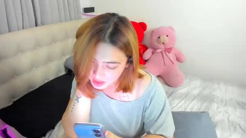 Snapshot of dencyleander chatting on 02-14-26, 07:27 Demi online show from 02-14-26, 07:27