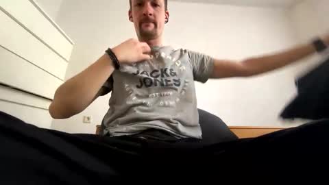 denis19872 online show from 02-07-26, 01:48