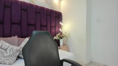 Denisse Khan online show from 05-01-26, 03:11