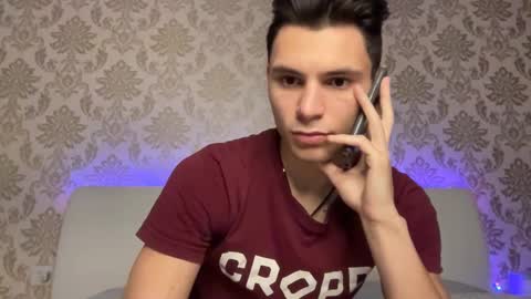 Snapshot of denlover chatting on 01-25-25, 02:25 Den online show from 01-25-25, 02:25