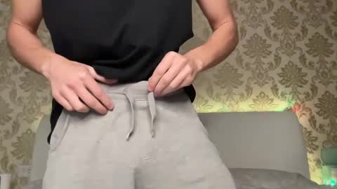 Snapshot of denlover chatting on 01-27-25, 03:50 Den online show from 01-27-25, 03:50