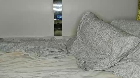 Snapshot of denlover chatting on 01-30-25, 07:37 Den online show from 01-30-25, 07:37