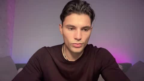 Snapshot of denlover chatting on 09-18-25, 08:27 Den online show from 09-18-25, 08:27