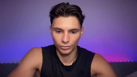 Snapshot of denlover chatting on 09-20-25, 04:02 Den online show from 09-20-25, 04:02