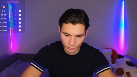 Snapshot of denlover chatting on 12-03-25, 01:20 Den online show from 12-03-25, 01:20