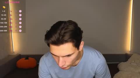 Snapshot of denlover chatting on 12-19-25, 12:23 Den online show from 12-19-25, 12:23