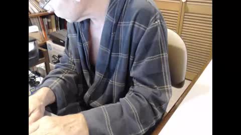 Snapshot of denn_jett chatting on 01-16-25, 10:32 Den  Jet online show from 01-16-25, 10:32