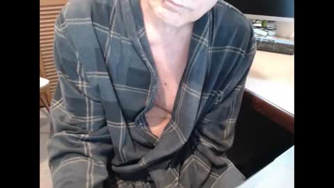 Snapshot of denn_jett chatting on 01-26-25, 11:39 Den  Jet online show from 01-26-25, 11:39