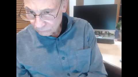 Snapshot of denn_jett chatting on 01-16-26, 02:26 Den Jet online show from 01-16-26, 02:26