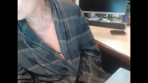 Snapshot of denn_jett chatting on 02-07-26, 10:41 Den Jet online show from 02-07-26, 10:41