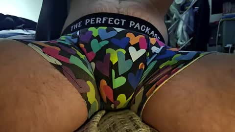 Snapshot of dennis210586 chatting on 11-12-25, 07:13 dennis210586 online show from 11-12-25, 07:13