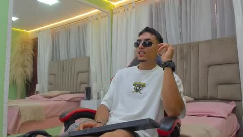 Dennis Kinsey online show from 03-25-26, 04:46