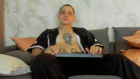 dennis munera online show from 02-16-25, 11:38