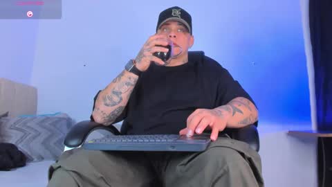 dennis munera online show from 10-17-25, 11:57