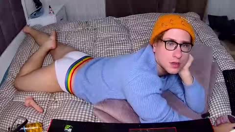 Dennis online show from 02-22-26, 06:06