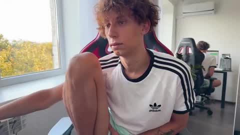 Jasper   online show from 09-19-25, 08:49