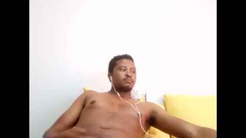 Snapshot of dentzo chatting on 02-23-26, 12:24 mastER blACK online show from 02-23-26, 12:24