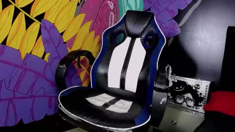 Snapshot of denverr___ chatting on 11-26-25, 12:06 Denverr online show from 11-26-25, 12:06