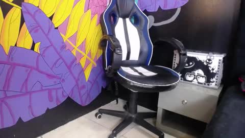 Snapshot of denverr___ chatting on 11-27-25, 11:56 Denverr online show from 11-27-25, 11:56